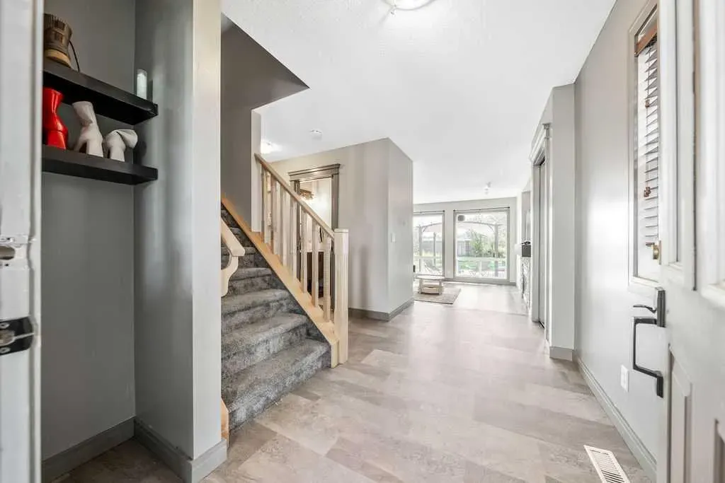 8 Evansdale Way NW