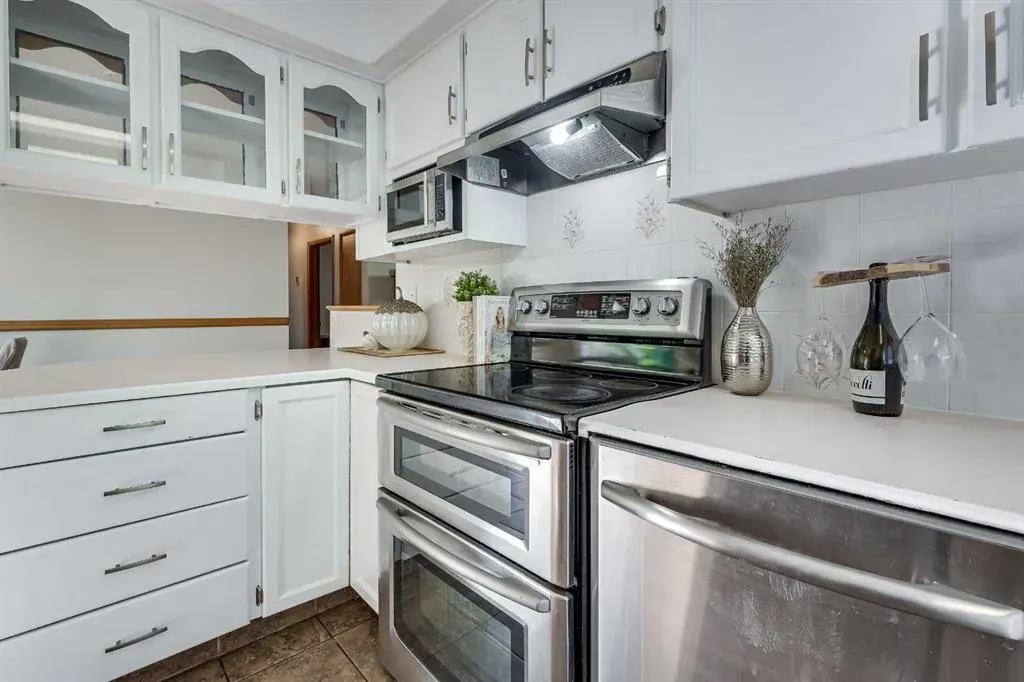 6 Standish Close