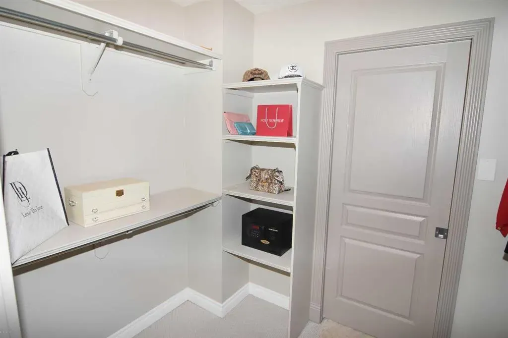 148 Scenic View Close NW