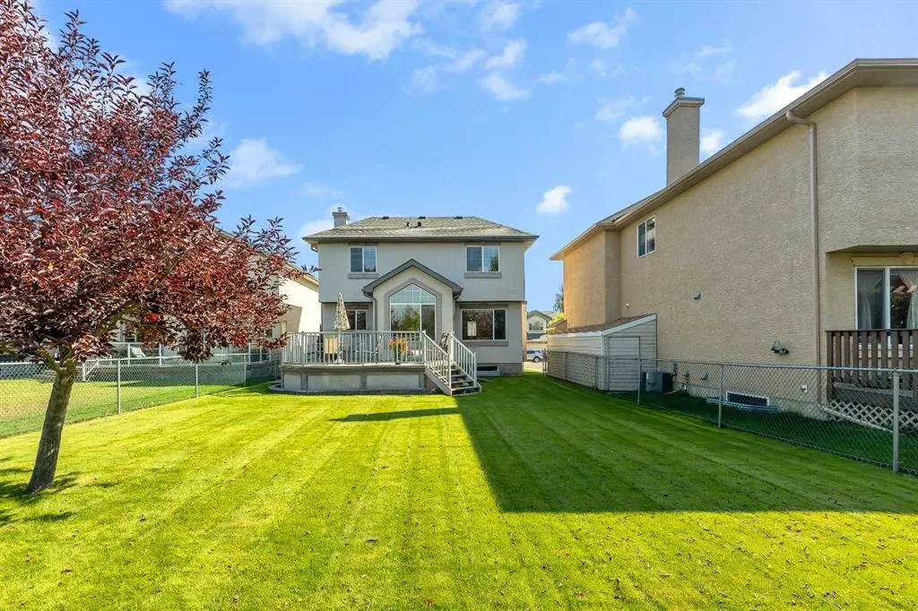162 Harvest Grove Close NE