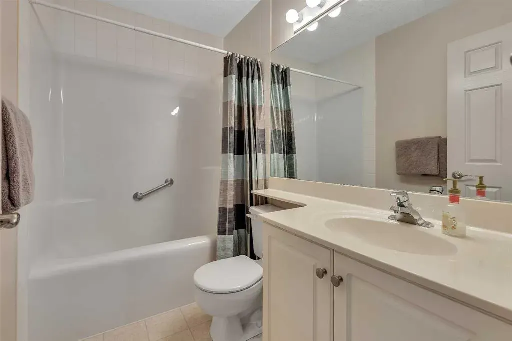 162 Harvest Grove Close NE