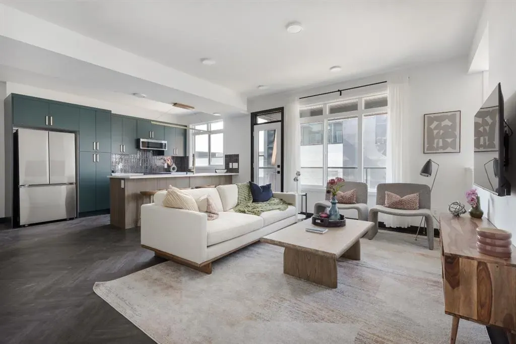 4270 Norford Avenue NW, #702