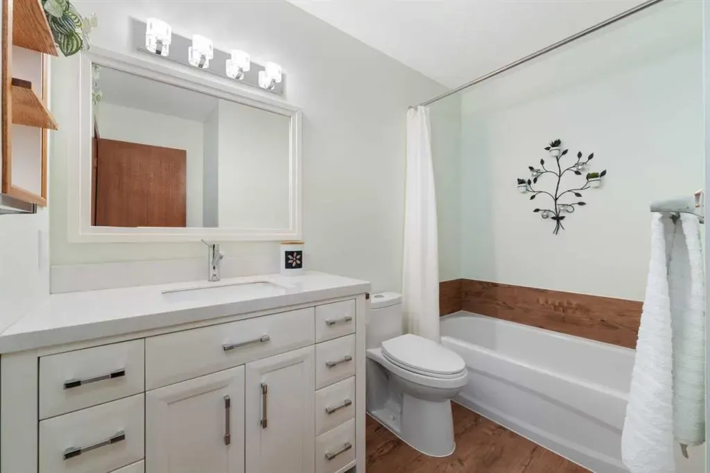 15 Deer Bay SE