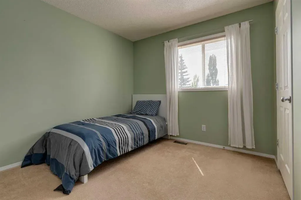 78 Cranfield Crescent SE