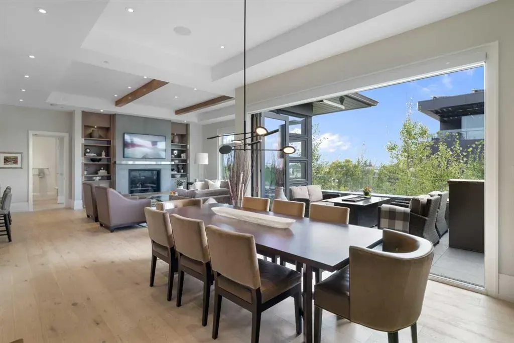 3030 17 Street SW, #302