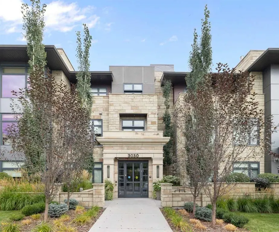 3030 17 Street SW, #302