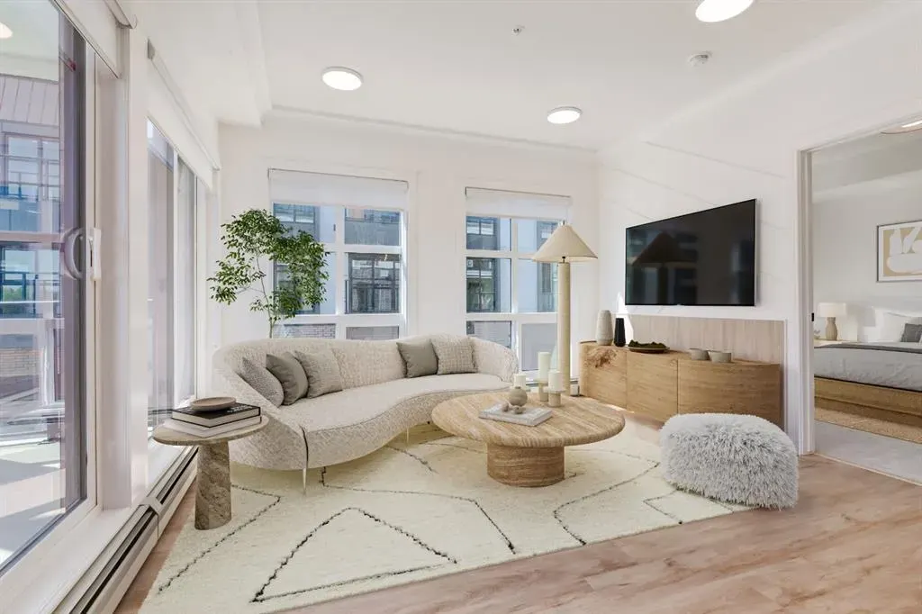 4270 Norford Avenue NW, #2103