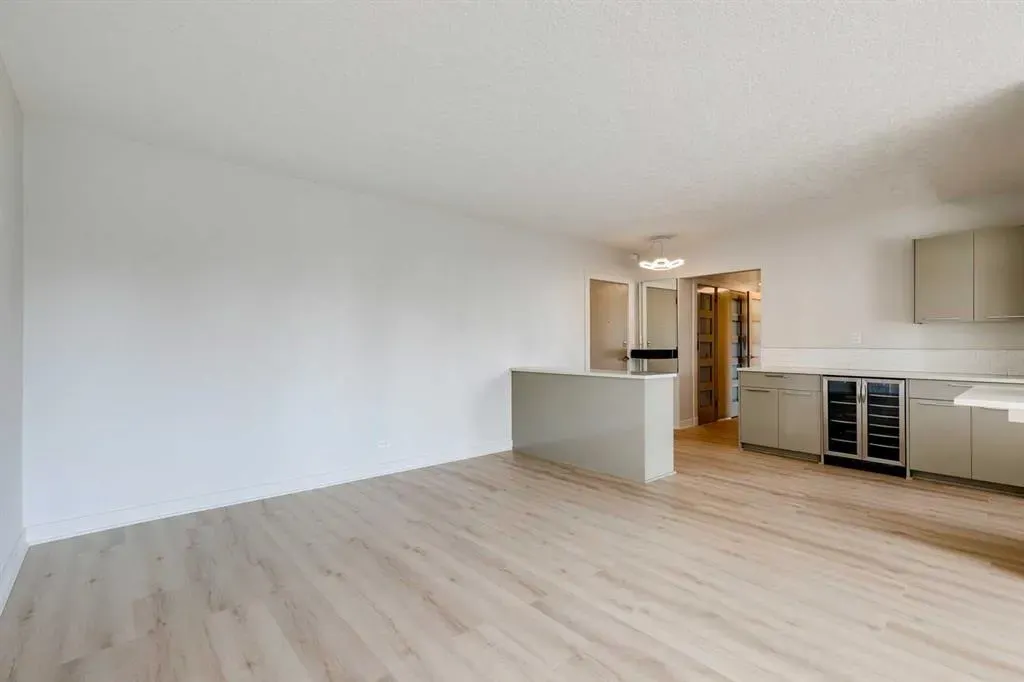 3316 Rideau Place SW, #408