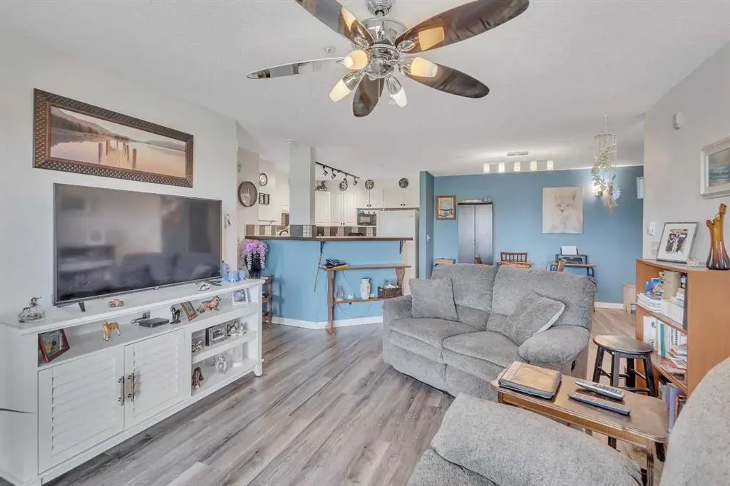 60 Lawford Avenue, #205