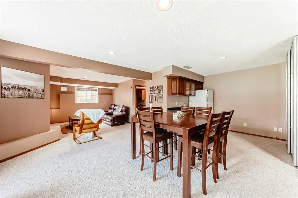 170 Shawbrooke Green SW
