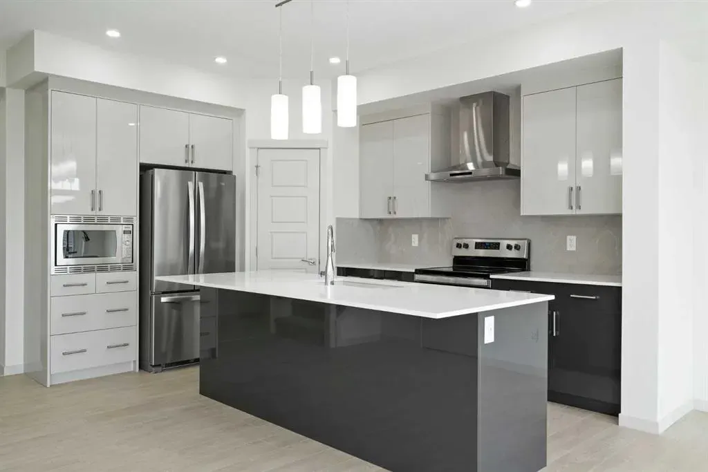31 Lucas Passage NW