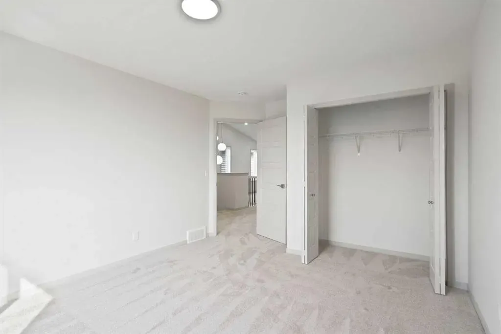 31 Lucas Passage NW