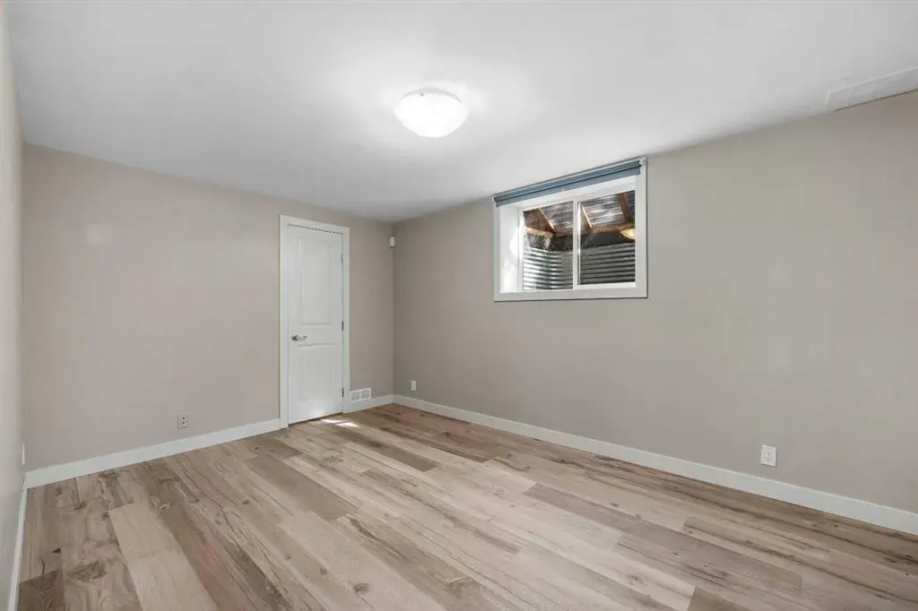 14 Douglasbank Drive SE