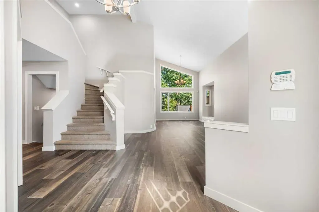 14 Douglasbank Drive SE