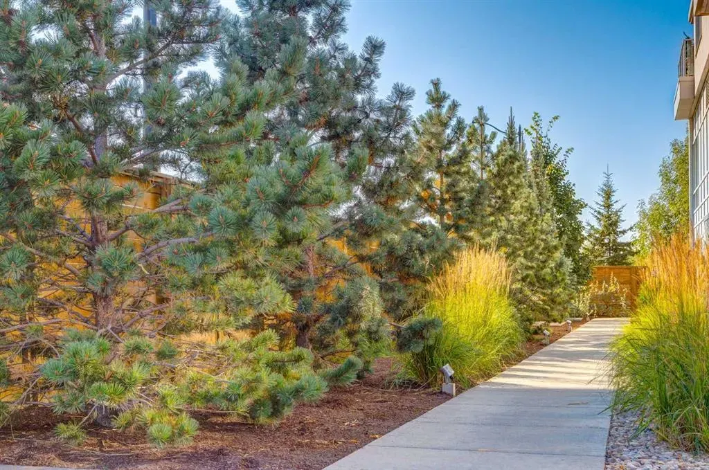 8445 Broadcast Avenue SW, #110