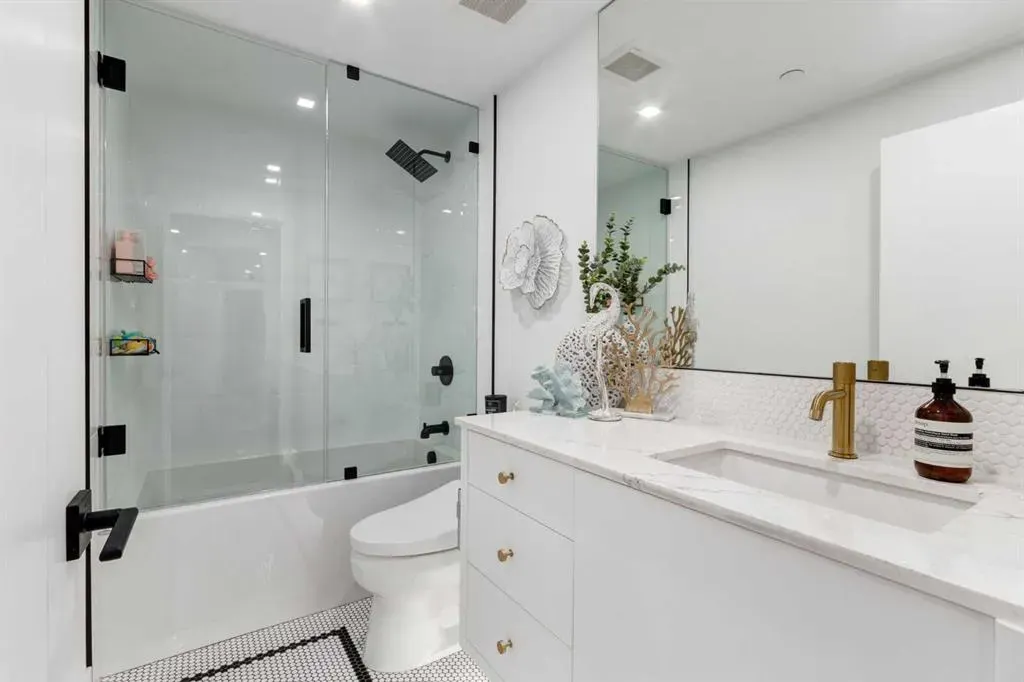 8445 Broadcast Avenue SW, #110