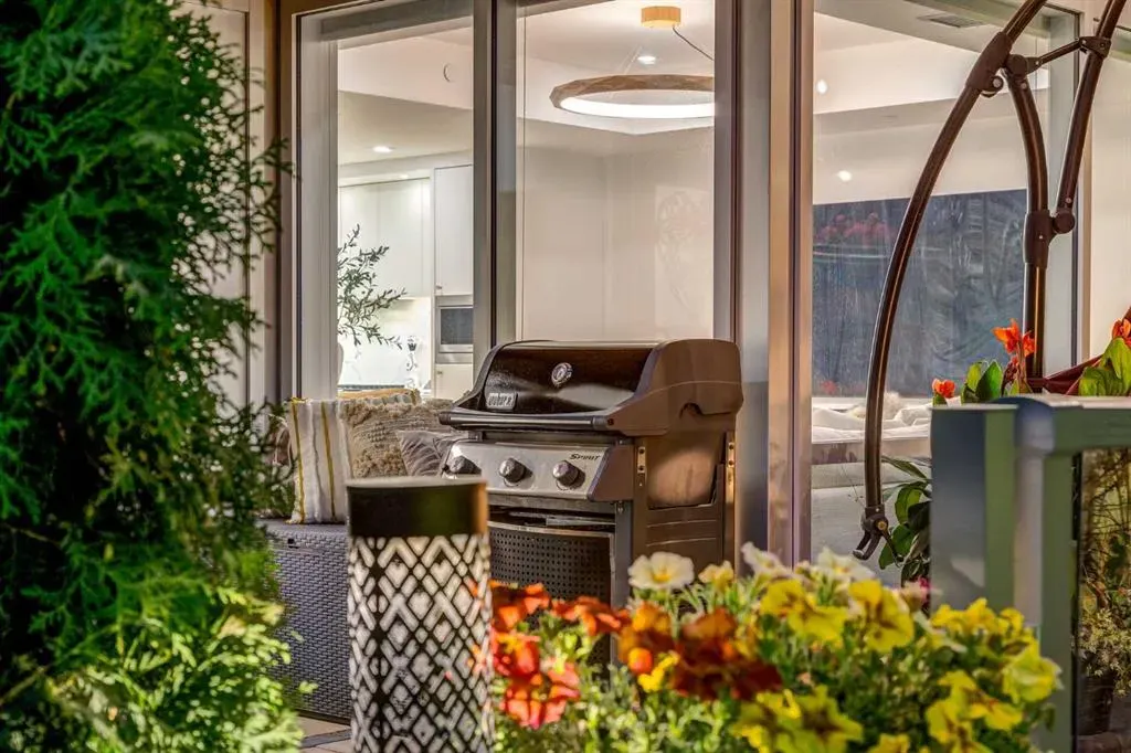 8445 Broadcast Avenue SW, #110