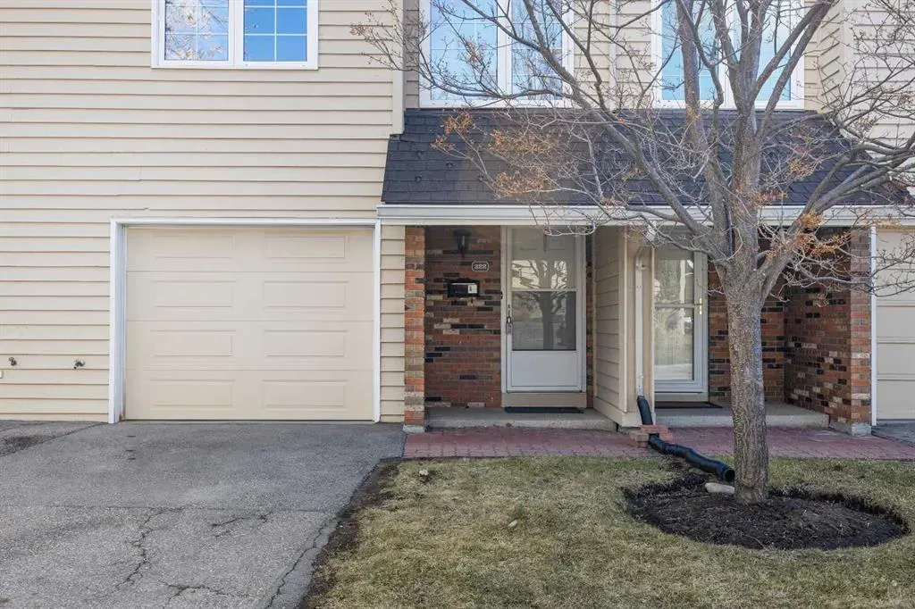 322 Point Mckay Gardens NW