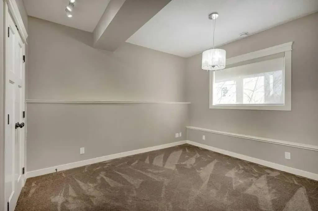 1233 Hillcrest Manor Estates
