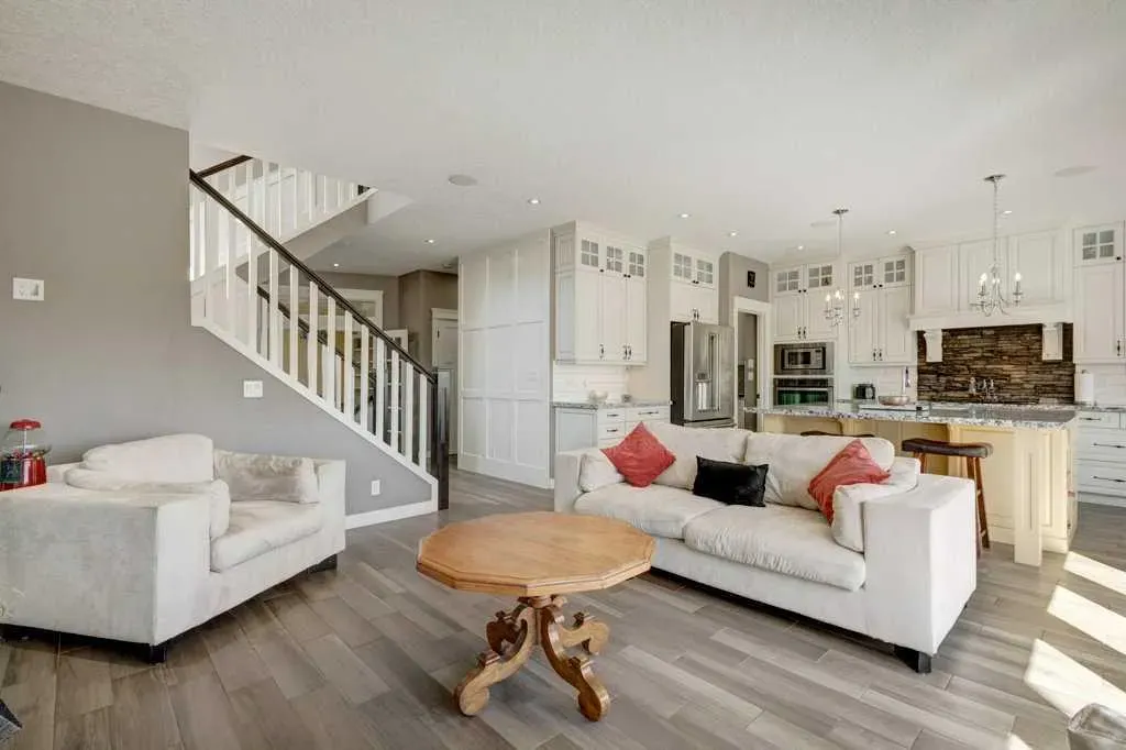 1233 Hillcrest Manor Estates