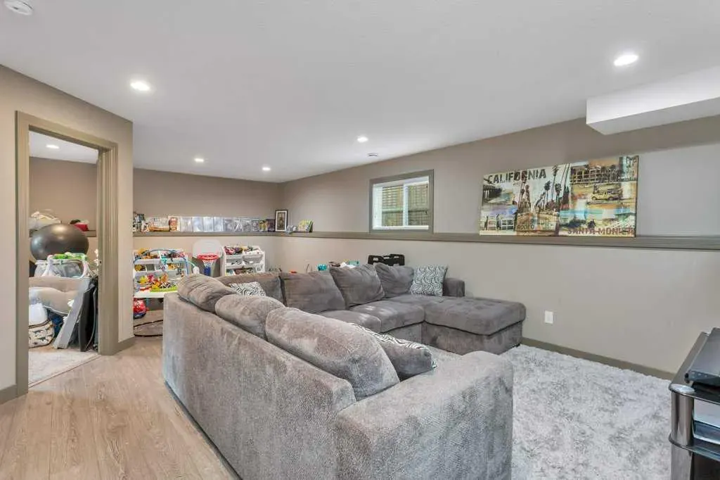 34 Iron Wolf Court