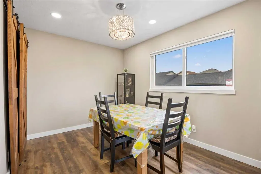 180 Walden Gate SE