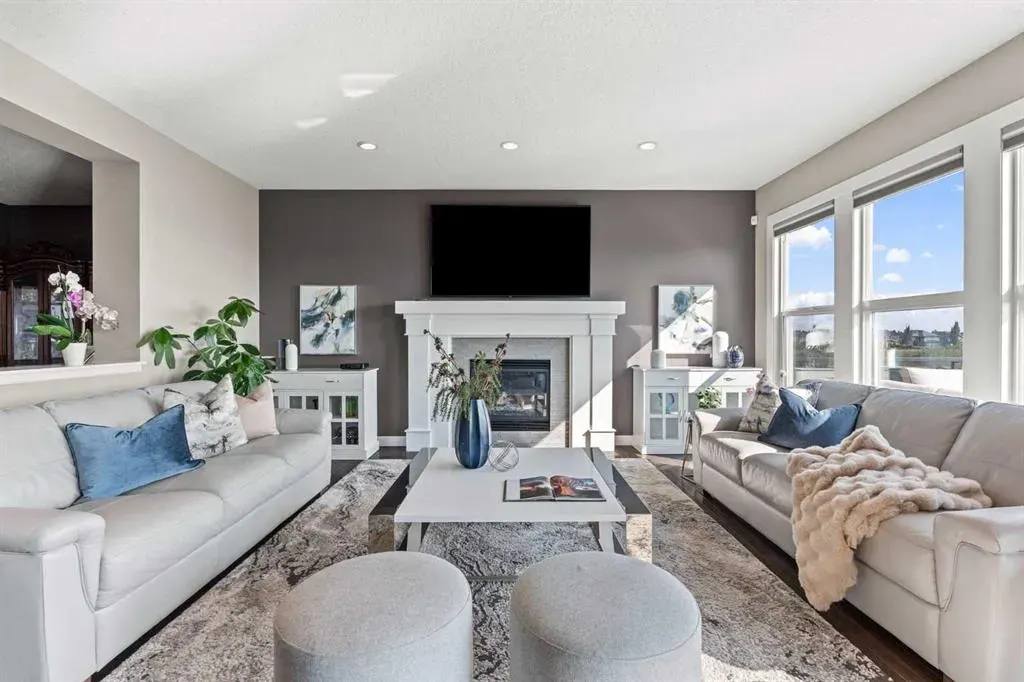 92 Cranarch Heights SE
