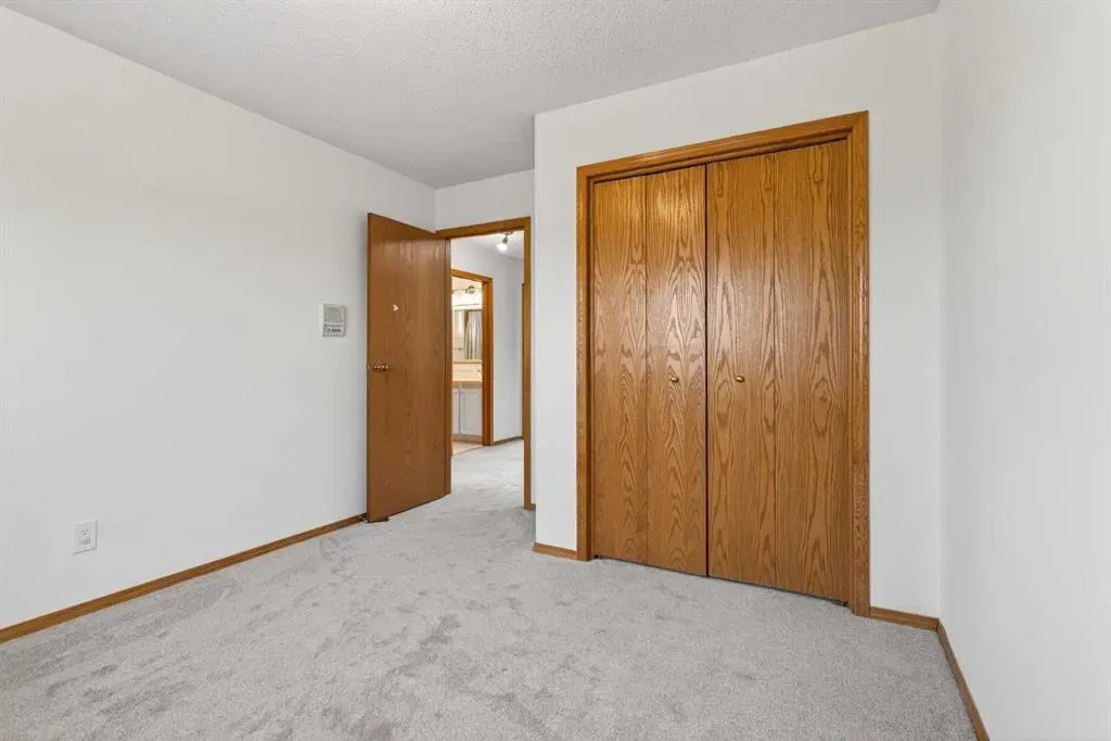 23 Edgepark Way NW