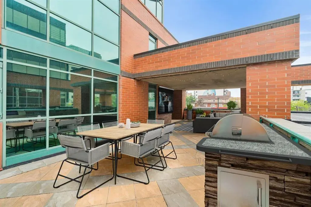 836 15 Avenue SW, #205