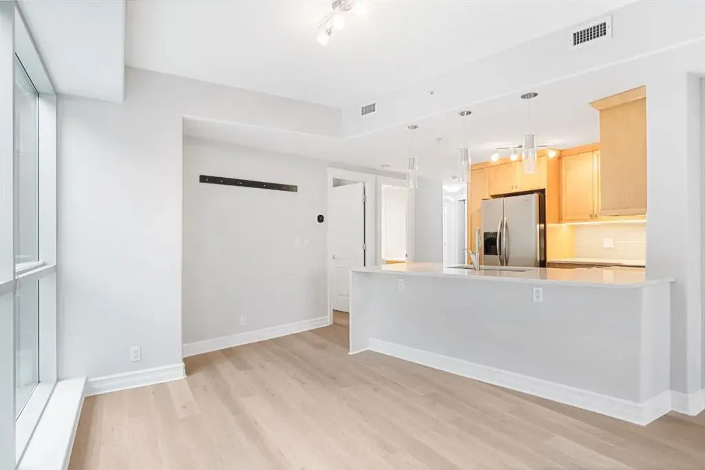 836 15 Avenue SW, #205
