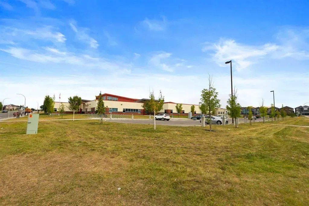 81 Saddlecrest Green NE