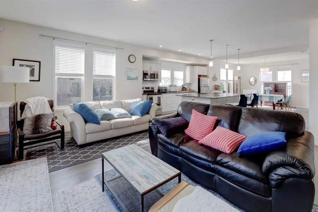 113 South Point Court SW