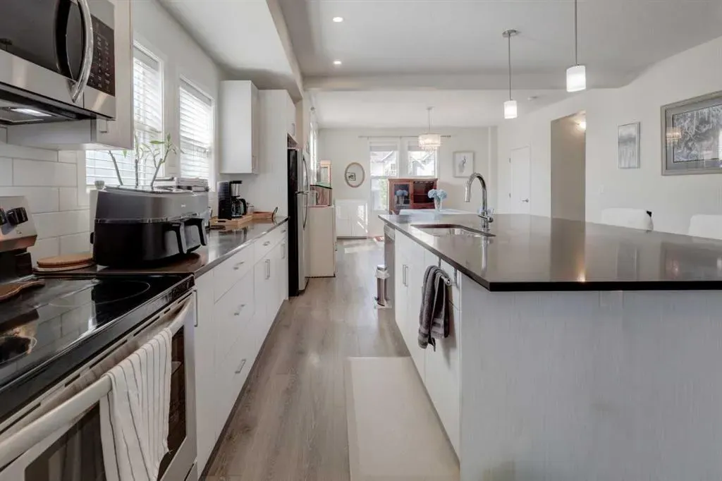 113 South Point Court SW