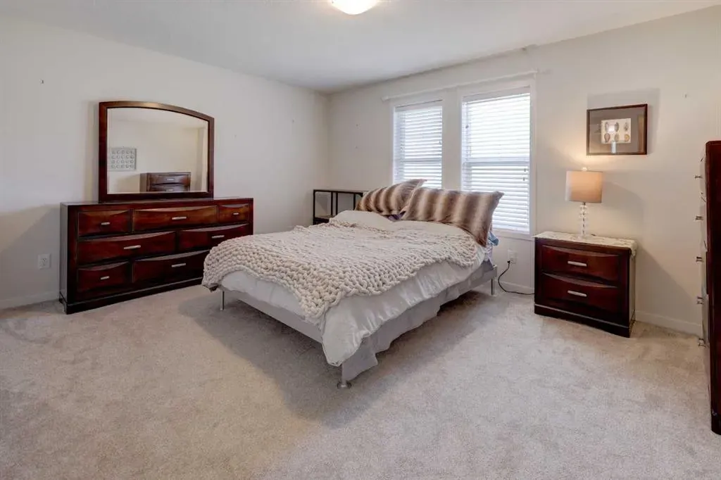 113 South Point Court SW