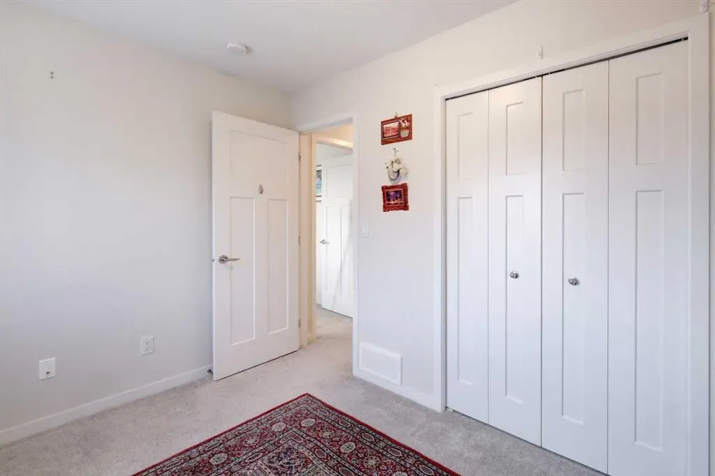 113 South Point Court SW