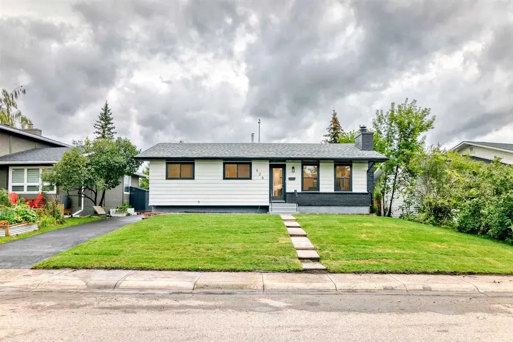 636 Cedarille Way SW