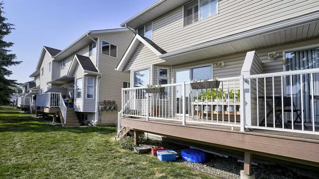 567 Edmonton Trail NE, #9