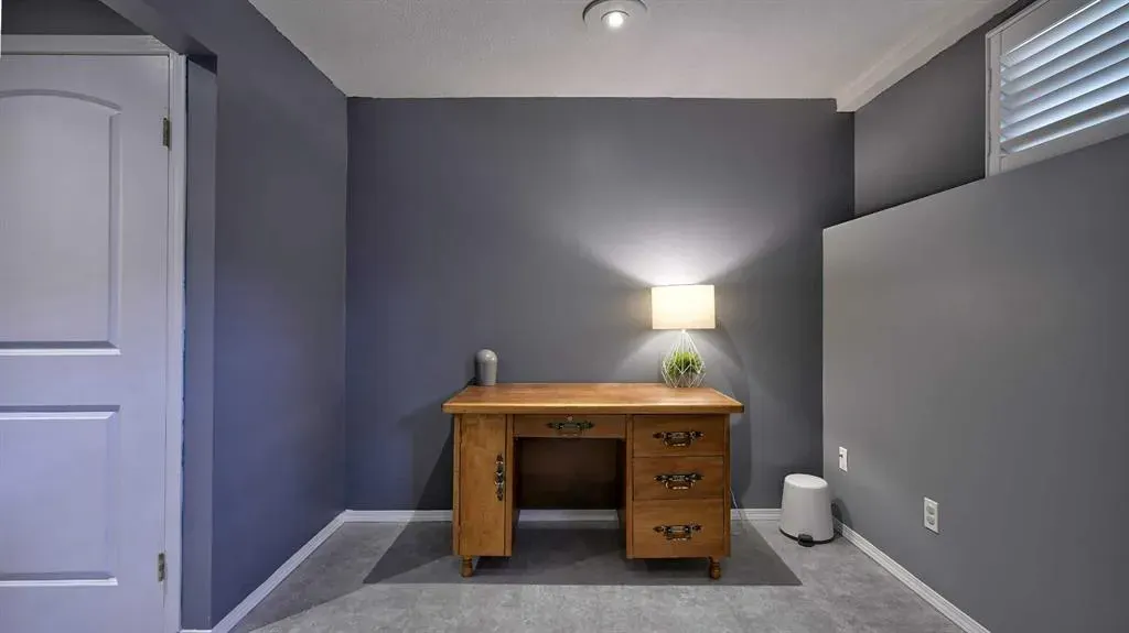 567 Edmonton Trail NE, #9