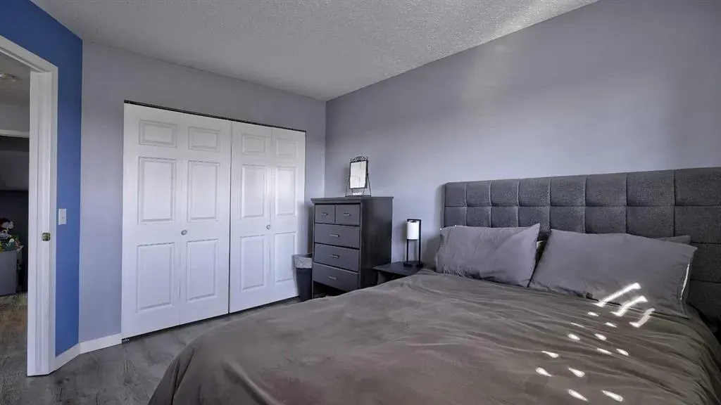 567 Edmonton Trail NE, #9