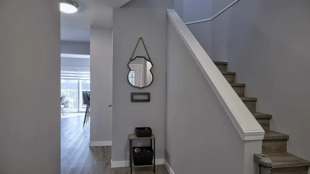 567 Edmonton Trail NE, #9