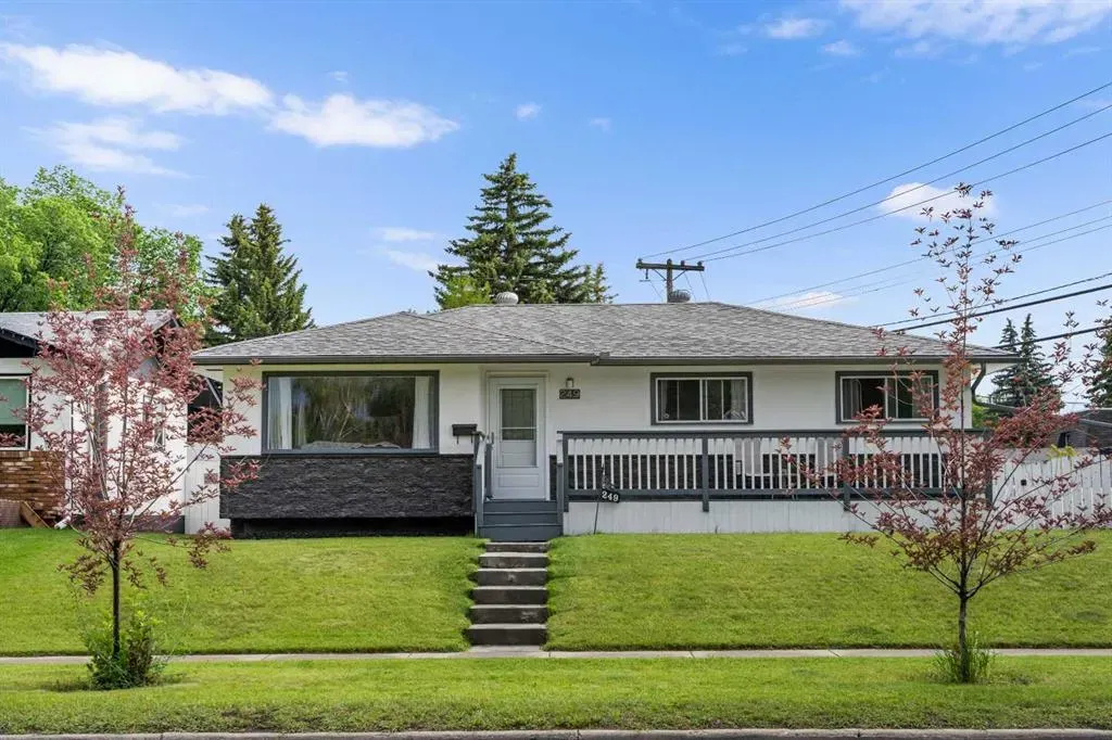 249 Acadia Drive SE