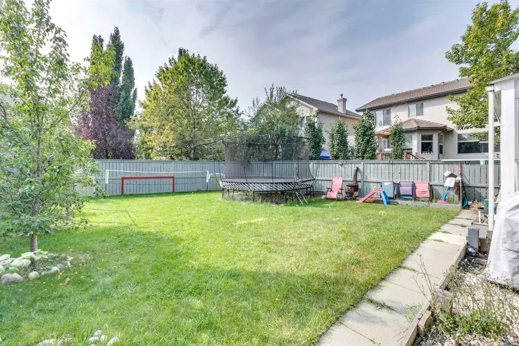 1374 Strathcona Drive SW