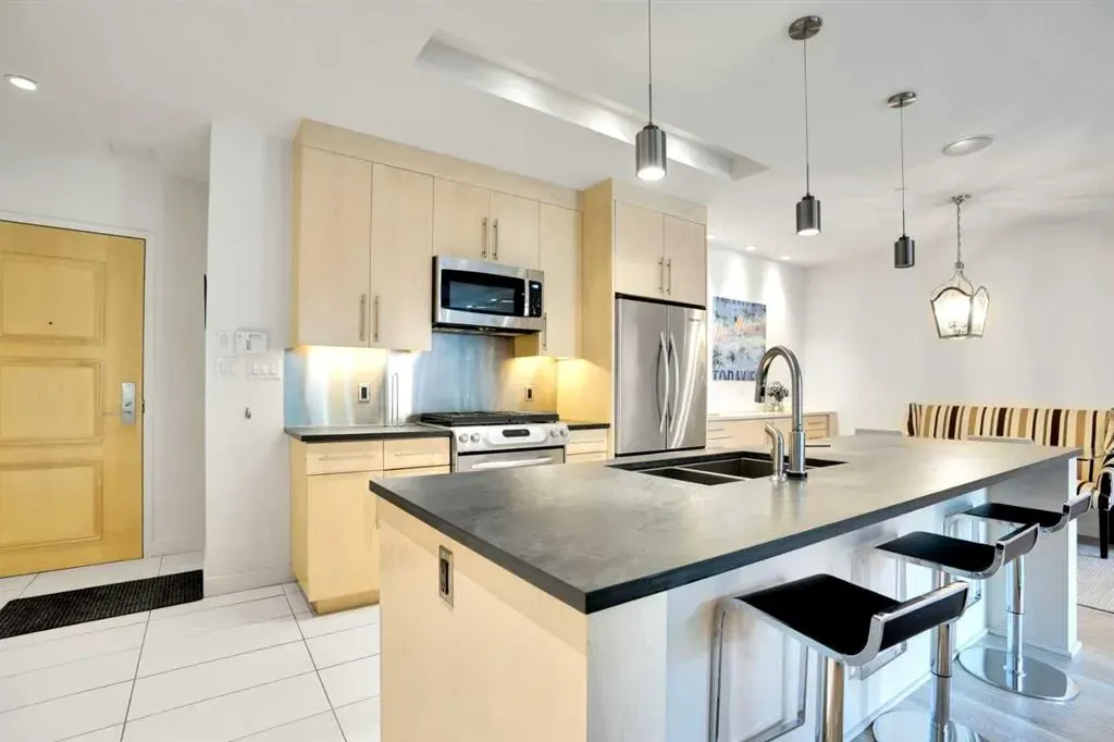 701 3 Avenue SW, #205