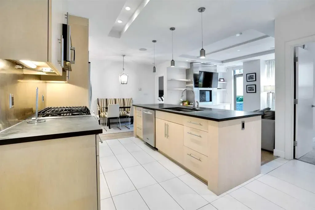 701 3 Avenue SW, #205