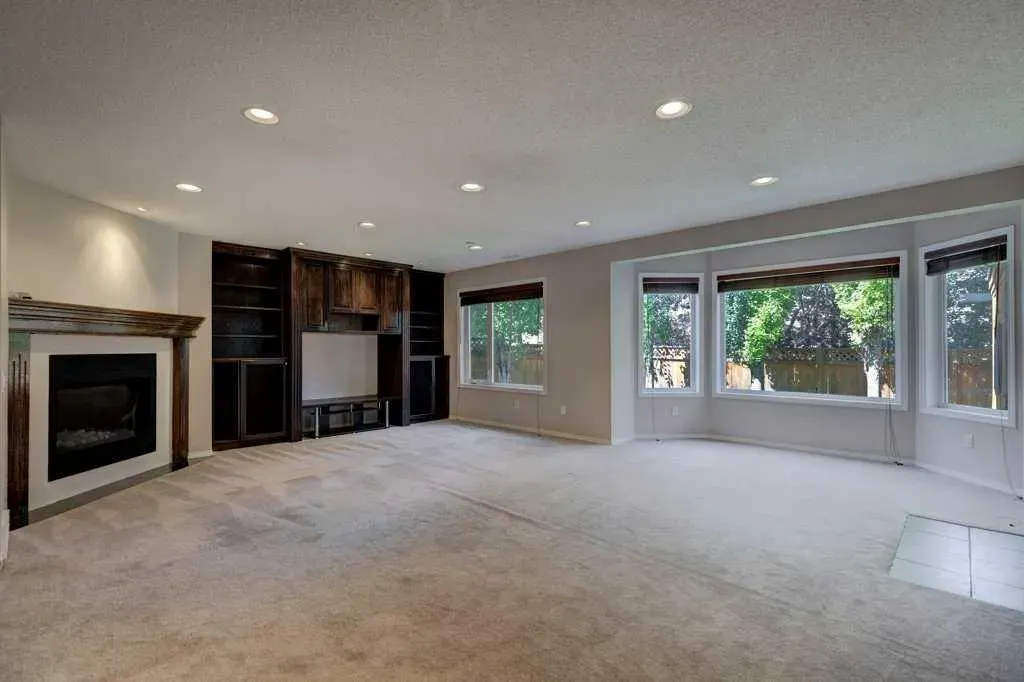 3430 Douglasdale Boulevard SE