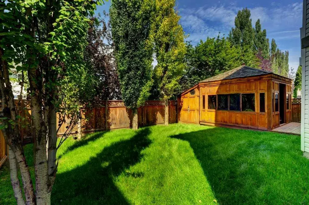 3430 Douglasdale Boulevard SE