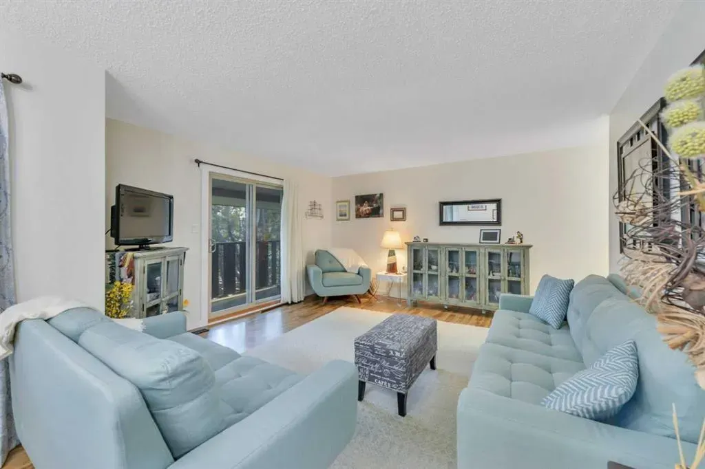 54 Bell Street, #213