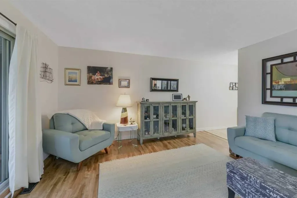 54 Bell Street, #213