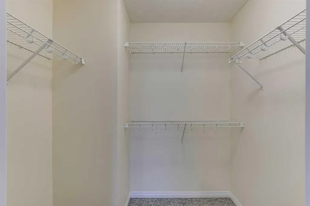 124 Prestwick Villas SE