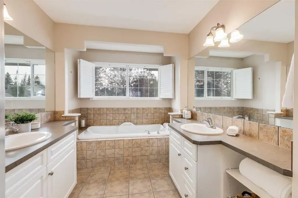 14 Chapman Road SE